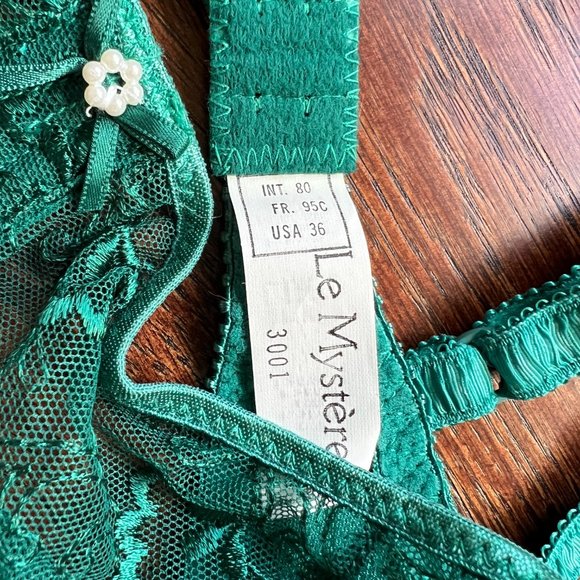 Sale! Vintage Balcony Bra Authentic 80's Green Lace bra by LE MYSTÈRE - Picture 14 of 14